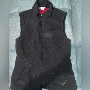 Women’s Ariat soft shell vest.